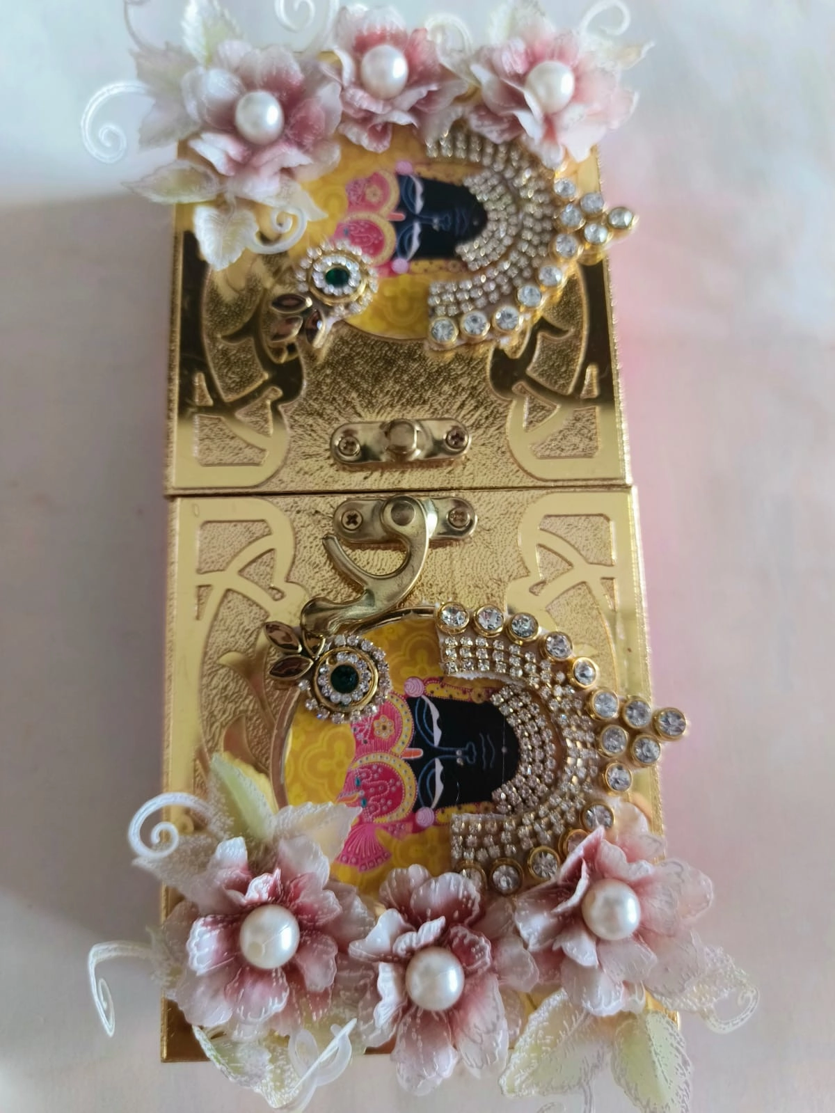 Golden 3d embroidery money box thumbnail 2