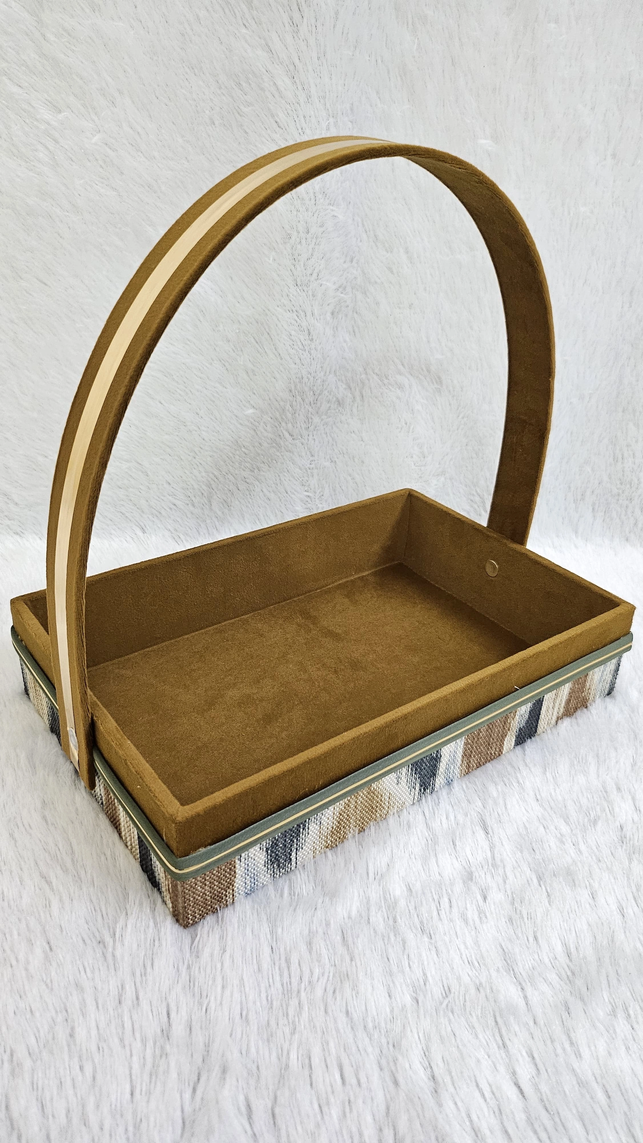 Basket for hampers and gifting thumbnail 2