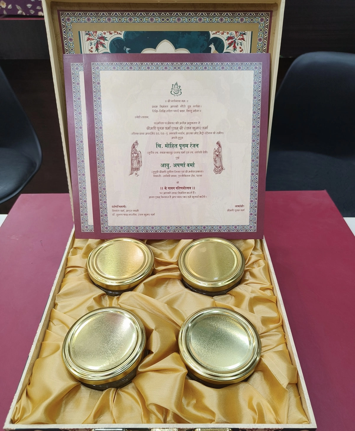 Luxury wedding invite box thumbnail 2