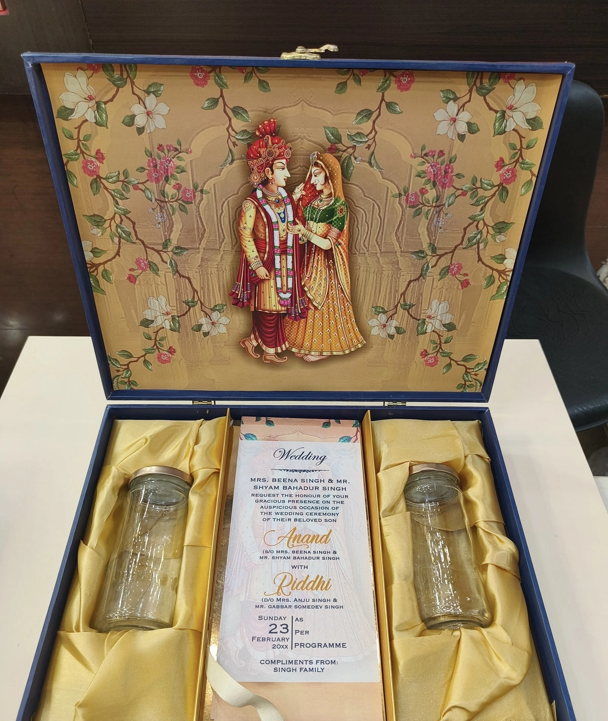 Luxury wedding invite box thumbnail 3