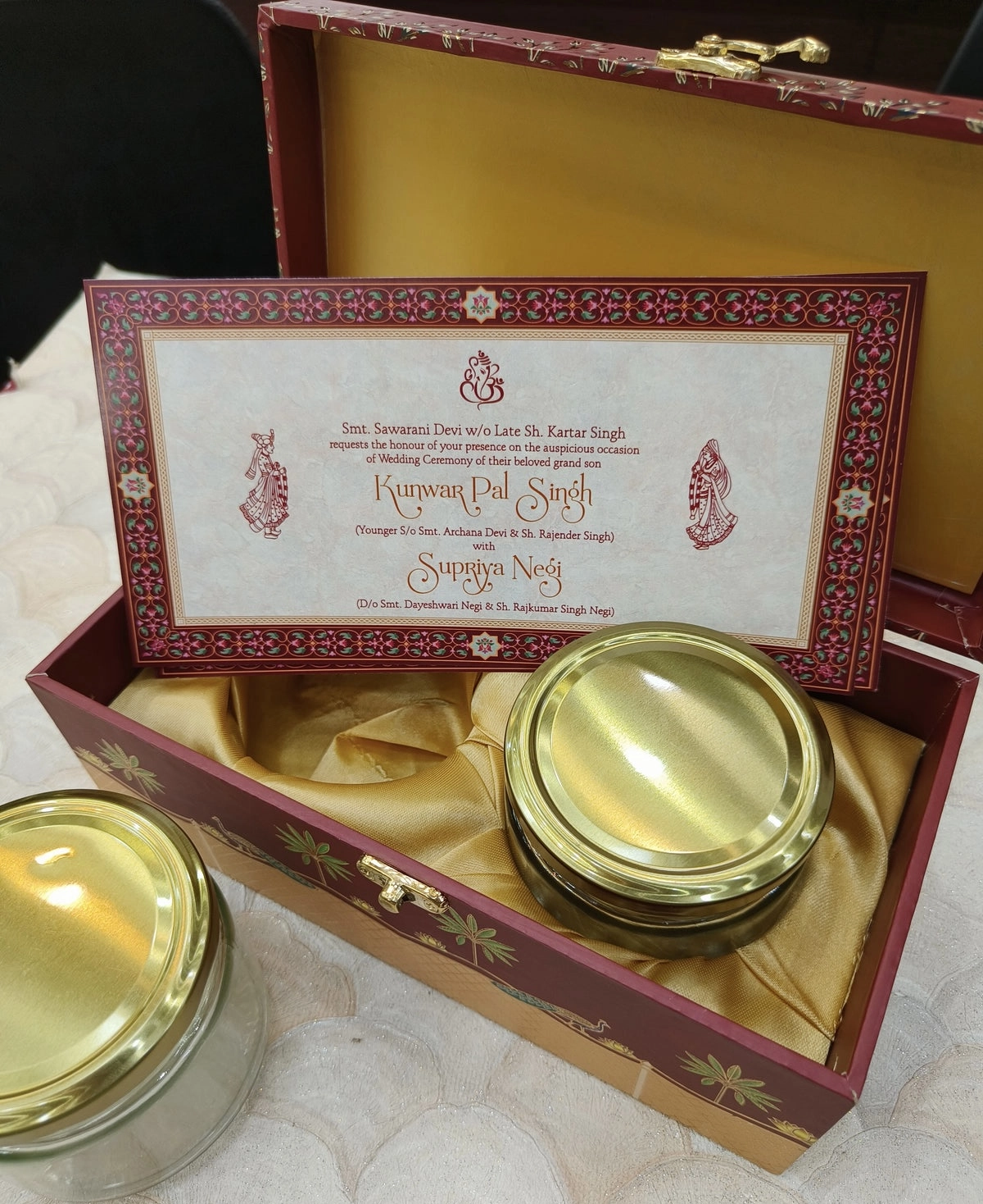 Luxury wedding invite box thumbnail 4