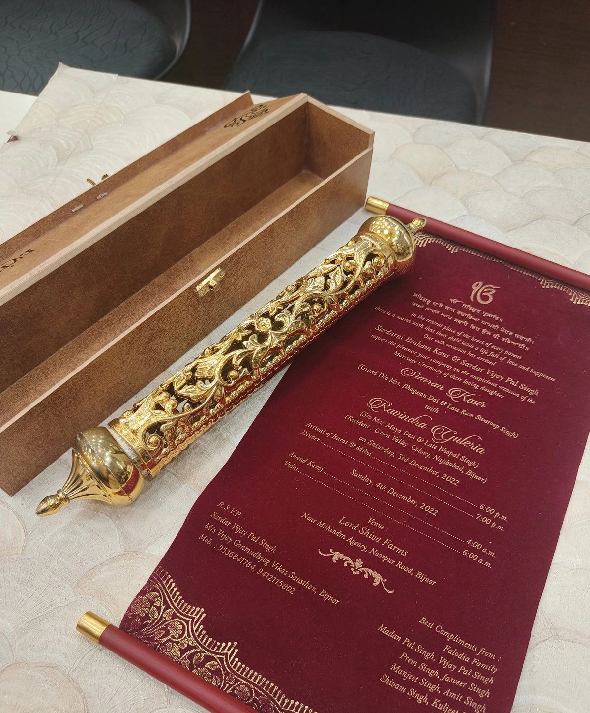 Velvet fabric scroll thumbnail 2