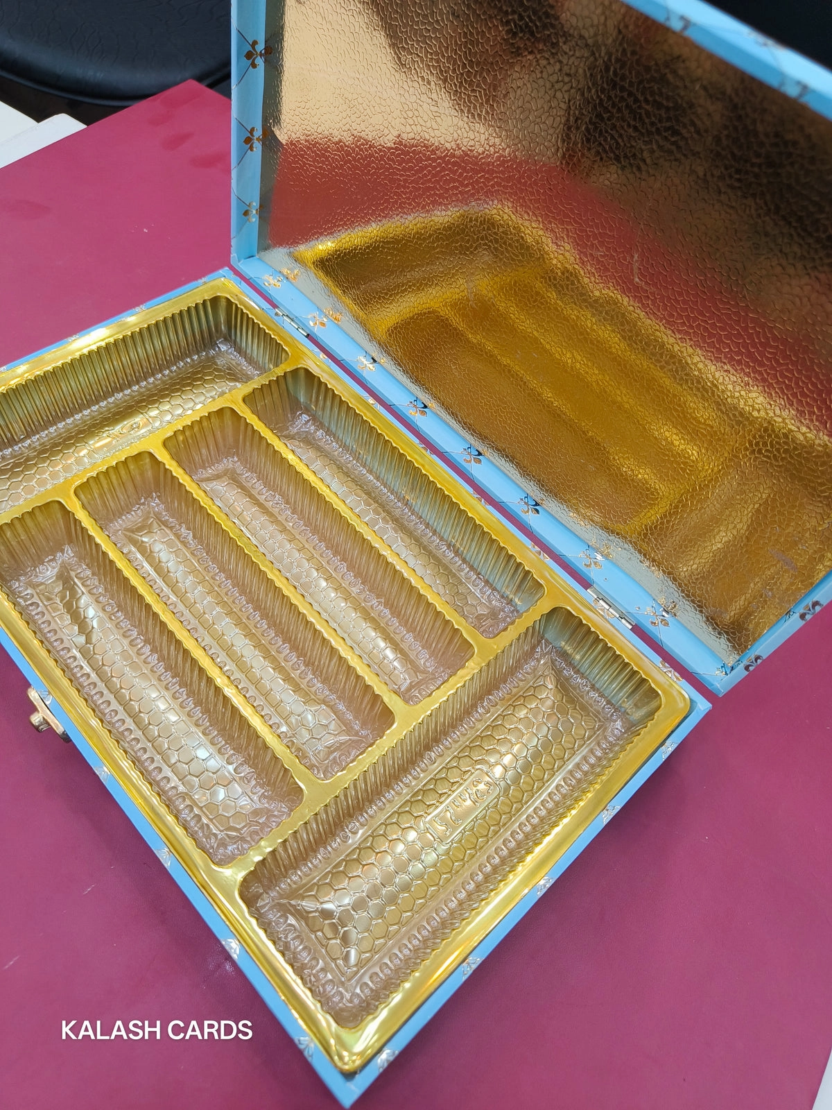 Luxury wedding invite box thumbnail 3