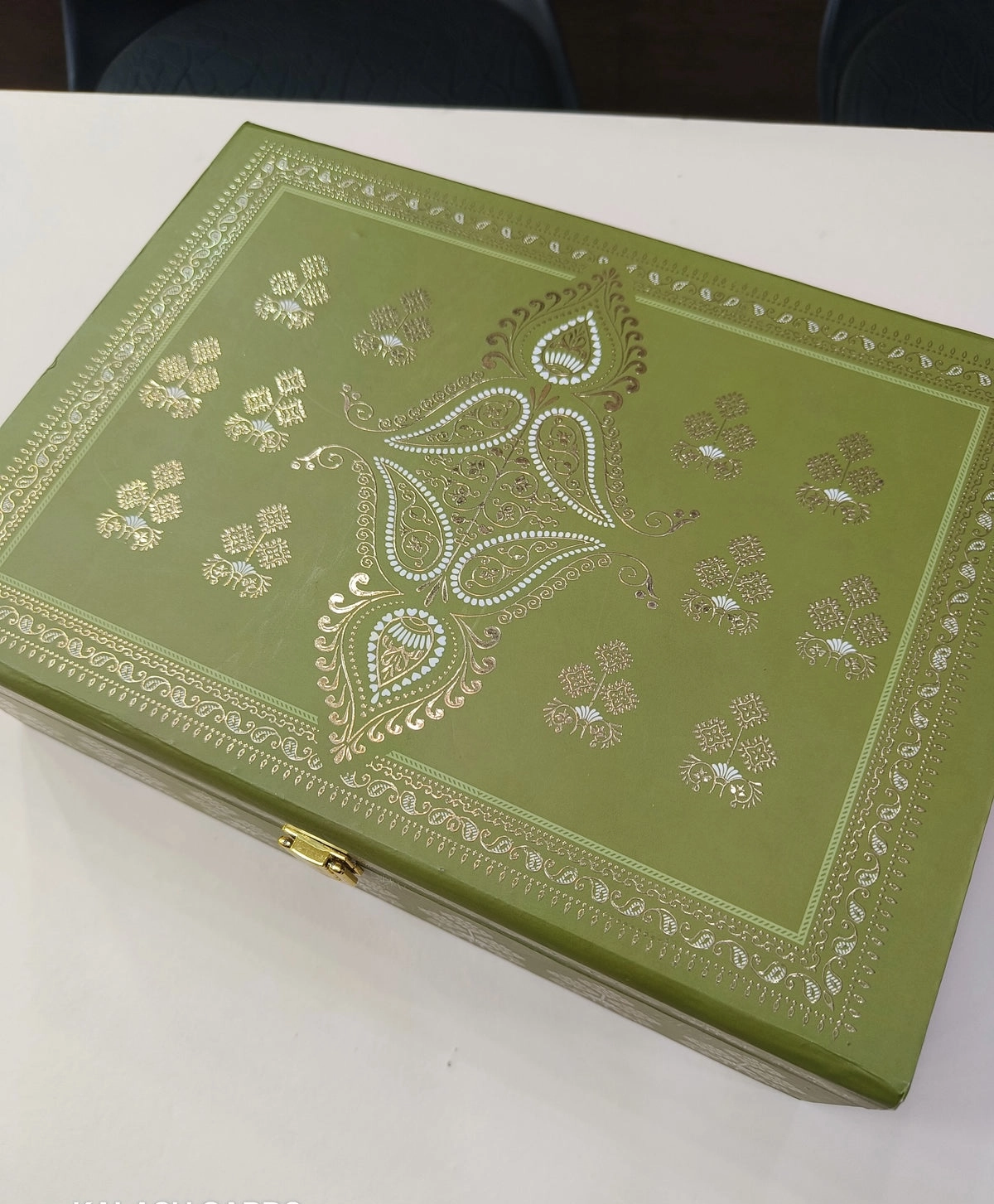 Emerald Velvet Luxury Wedding Invite Box thumbnail 4