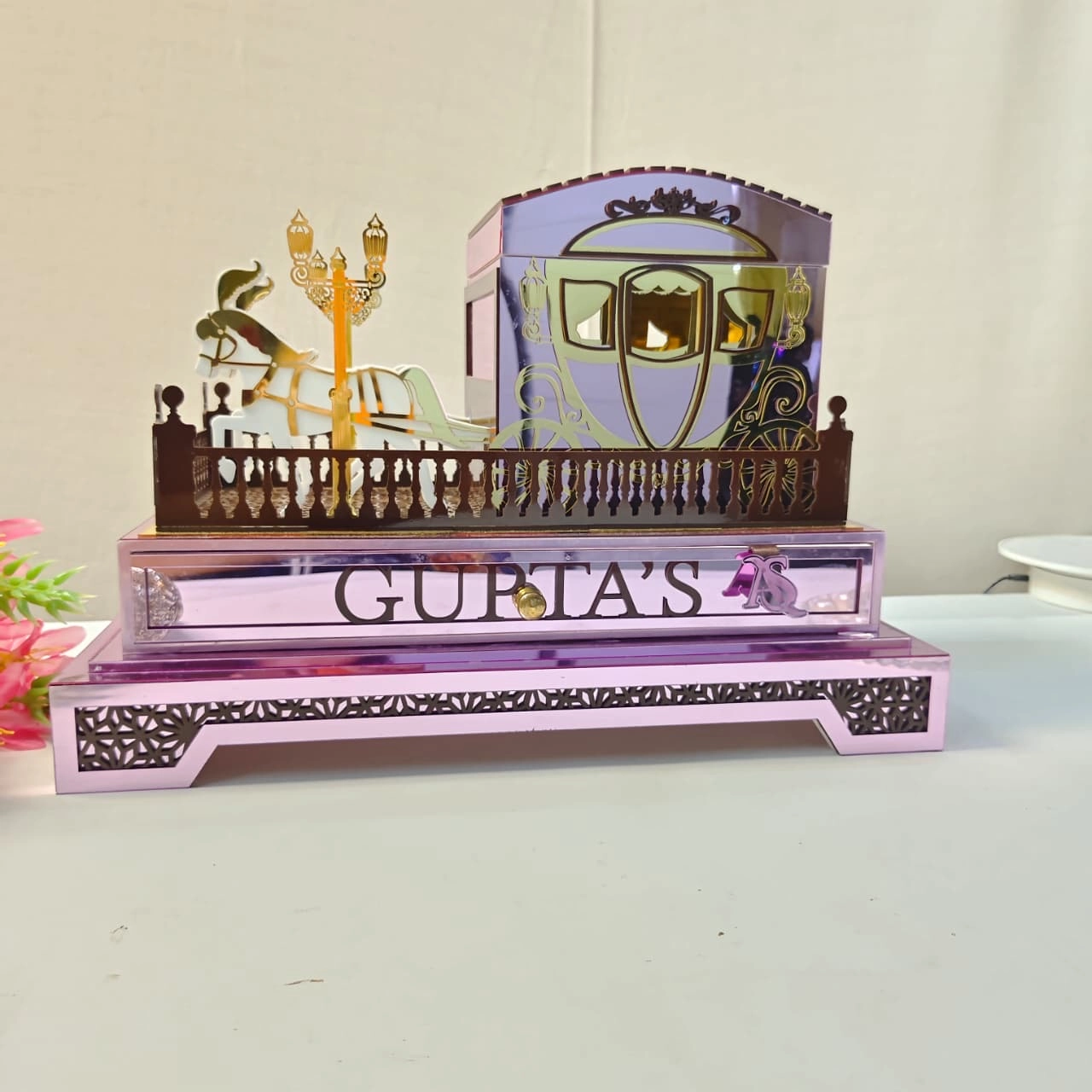 Royal Carriage Luxury Invitation Box thumbnail 2