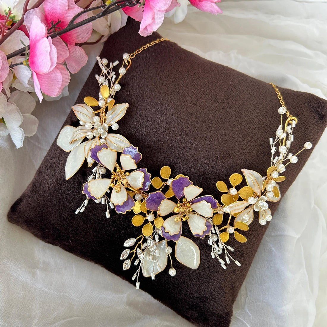 Necklace and earrings thumbnail 2