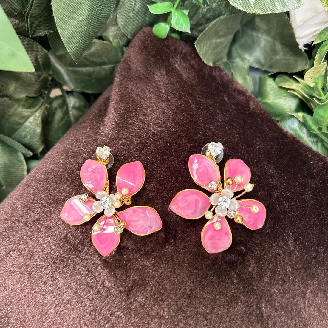 Necklace and earrings thumbnail 2