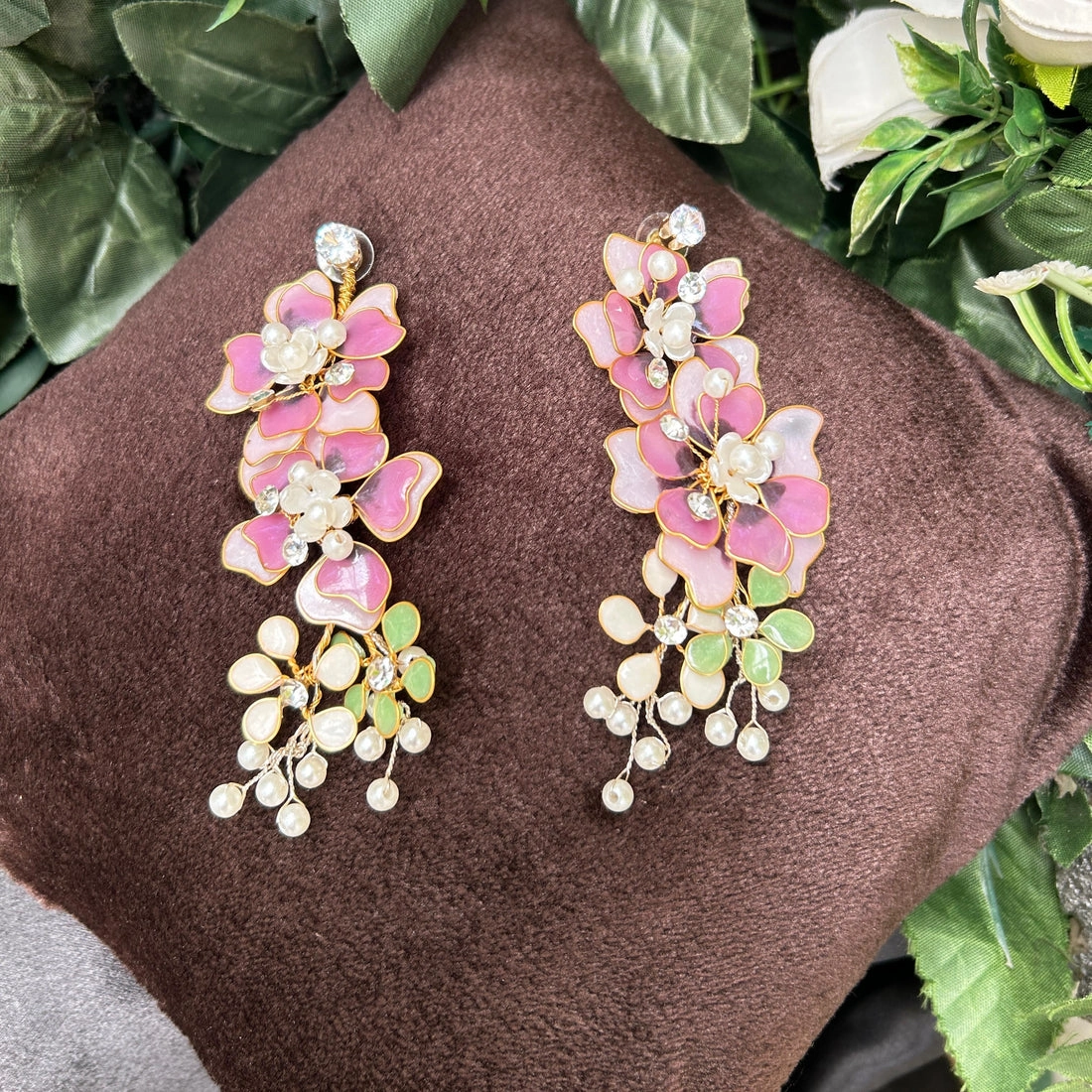 Necklace and earrings thumbnail 3