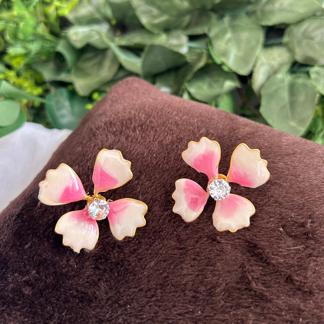 Necklace and earrings thumbnail 2