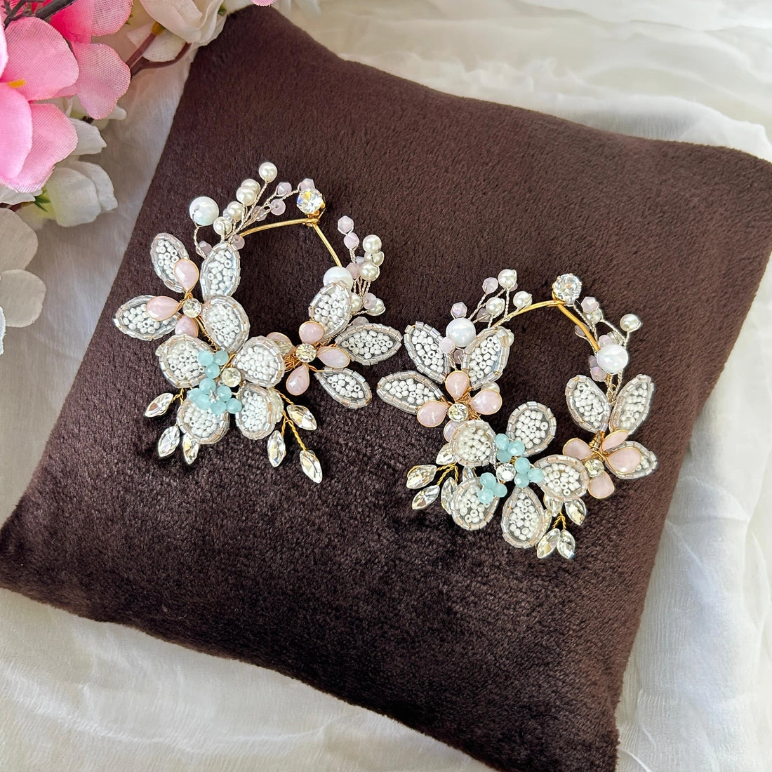 Necklace and earrings thumbnail 2