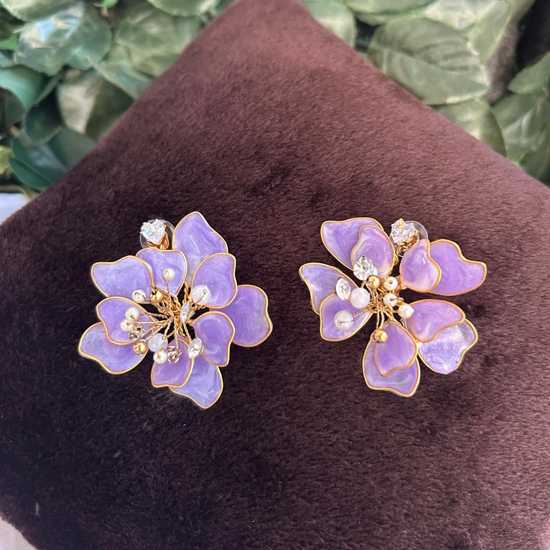 Necklace and earrings thumbnail 2