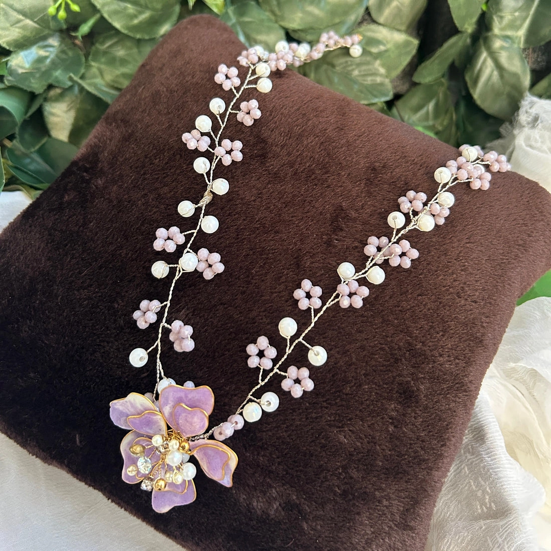 Necklace and earrings thumbnail 3