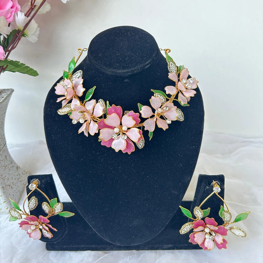 Necklace and earrings thumbnail 2