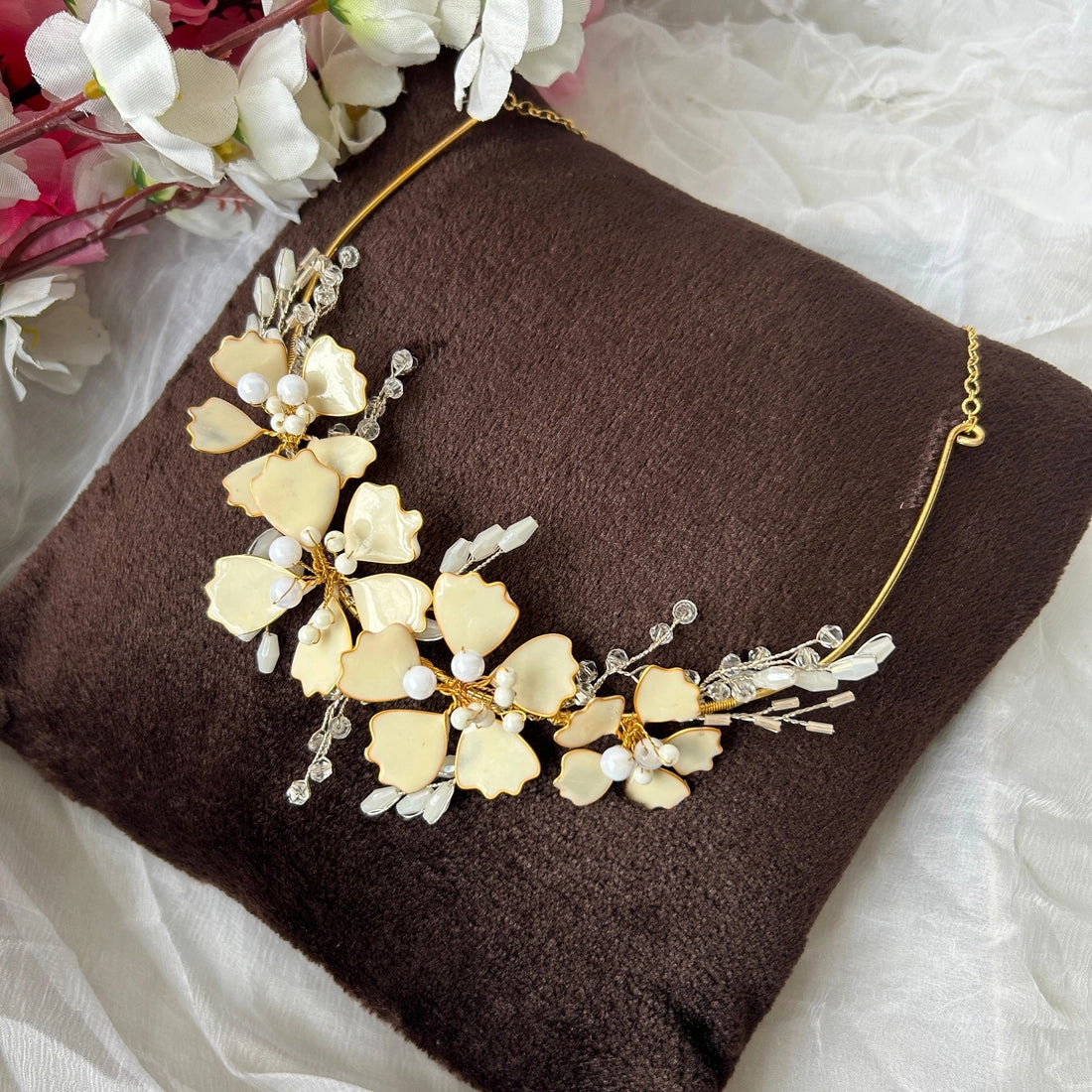 Necklace and earrings thumbnail 2