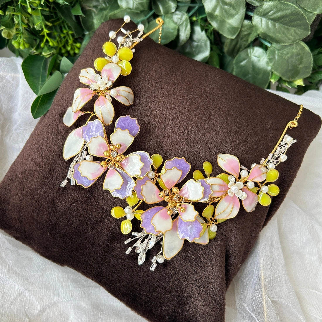 Necklace and earrings thumbnail 2