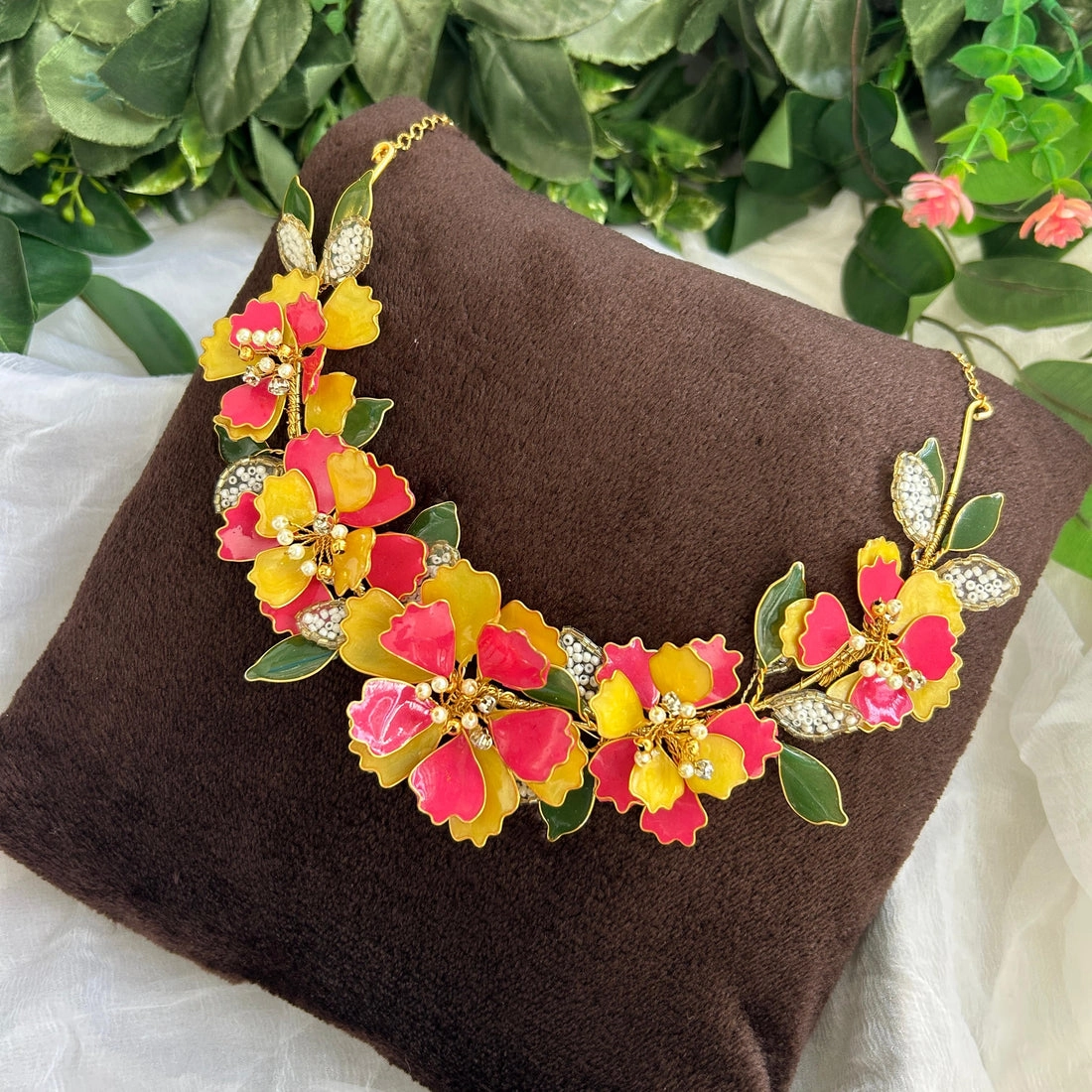 Necklace and earrings thumbnail 2