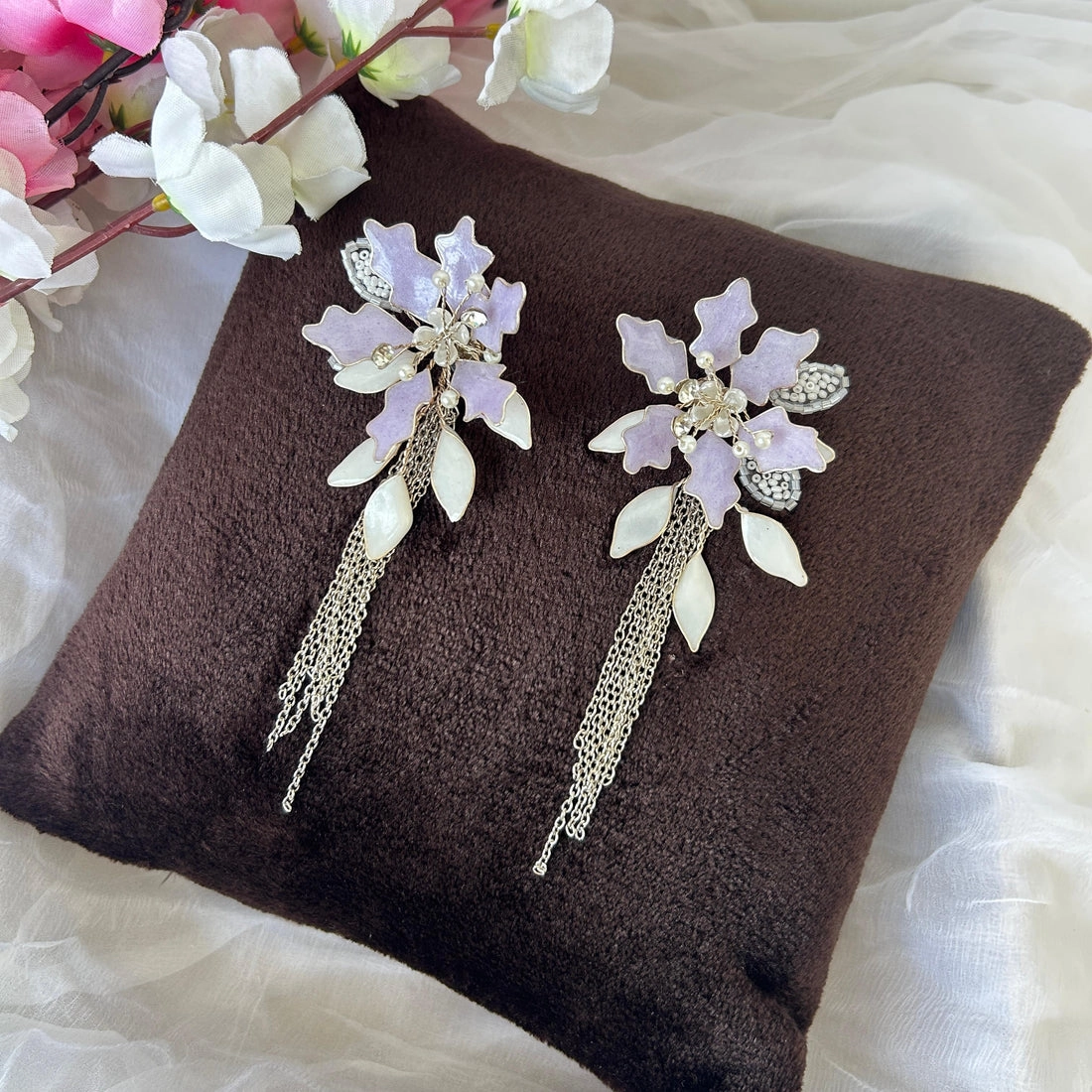 Necklace and earrings thumbnail 3