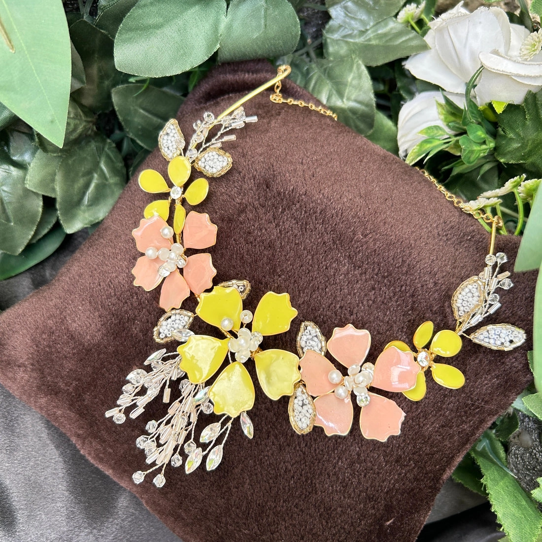 Necklace and earrings thumbnail 2