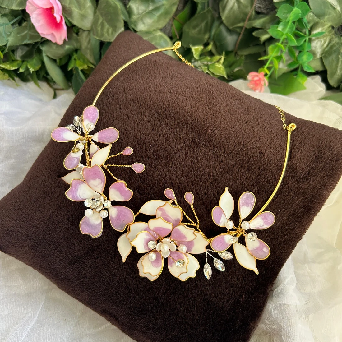 Necklace and earrings thumbnail 3