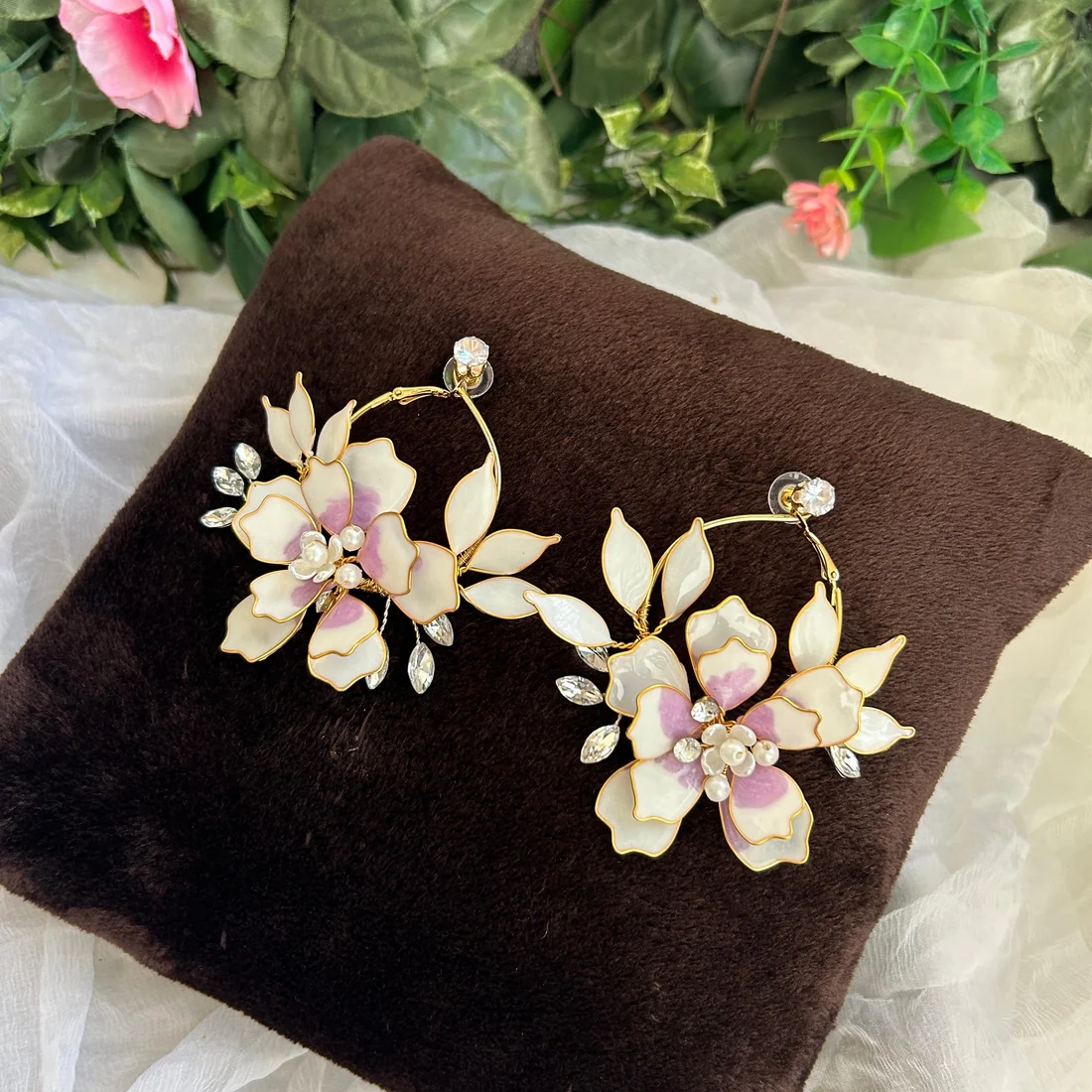 Necklace and earrings thumbnail 2