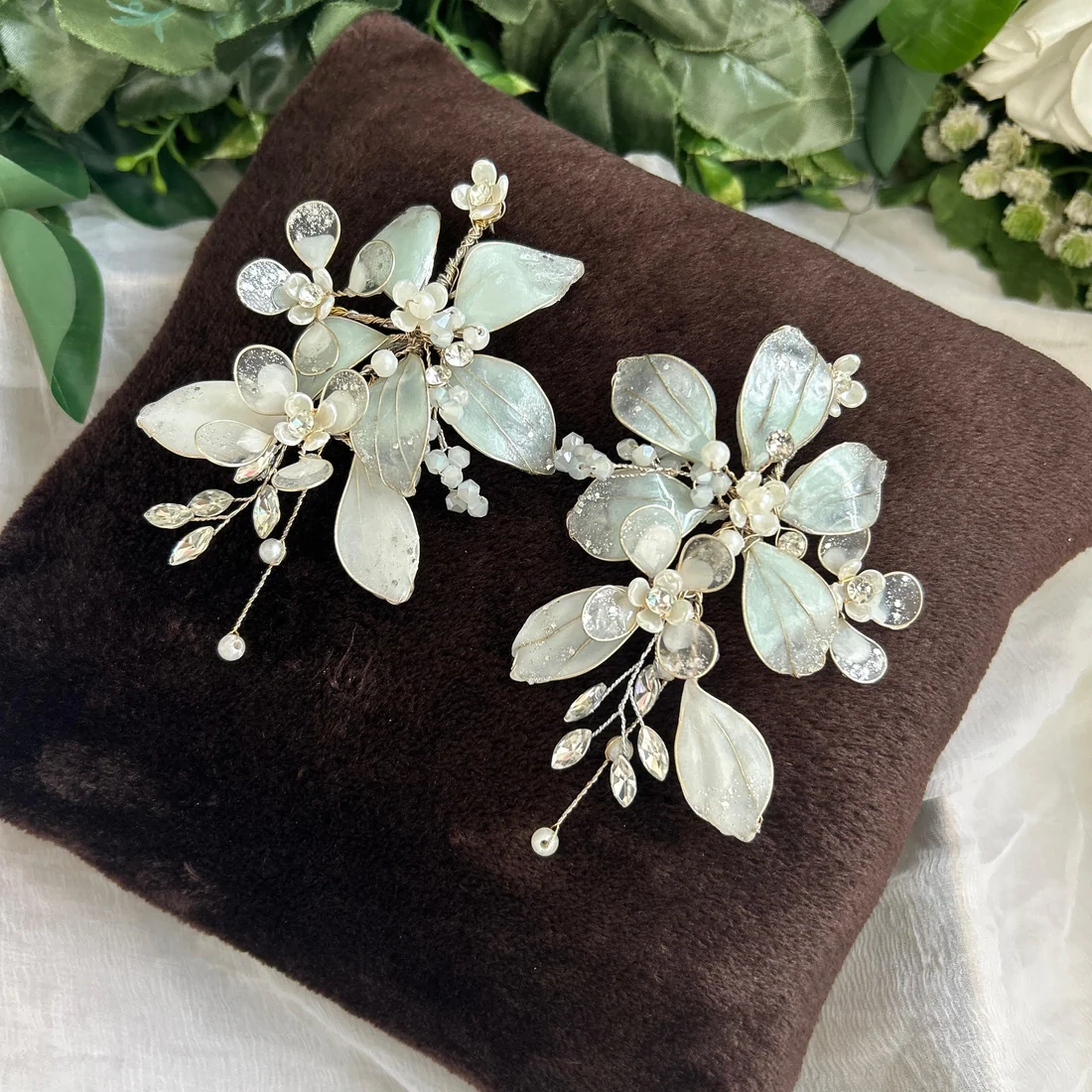 Necklace and earrings thumbnail 2