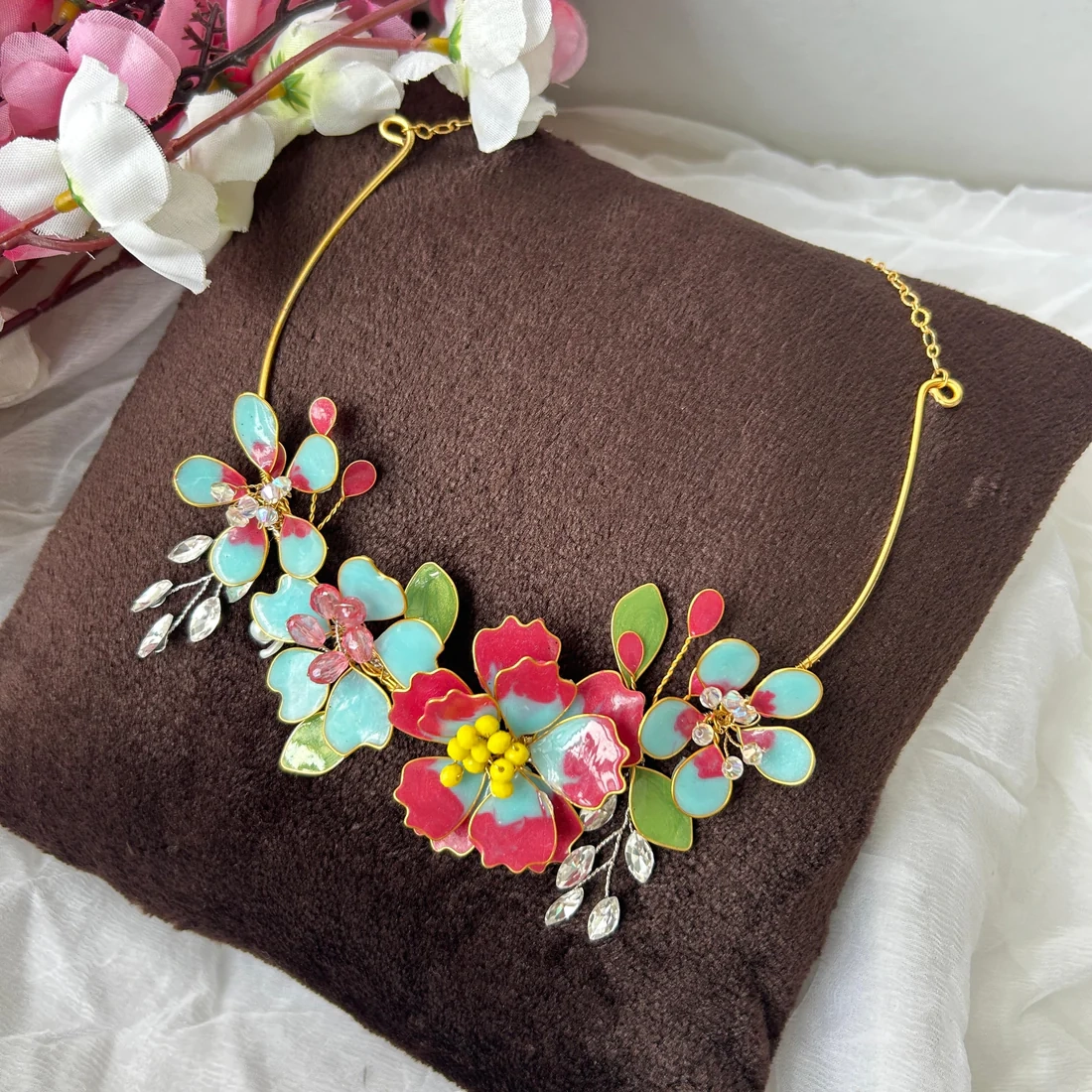 Necklace and earrings thumbnail 2