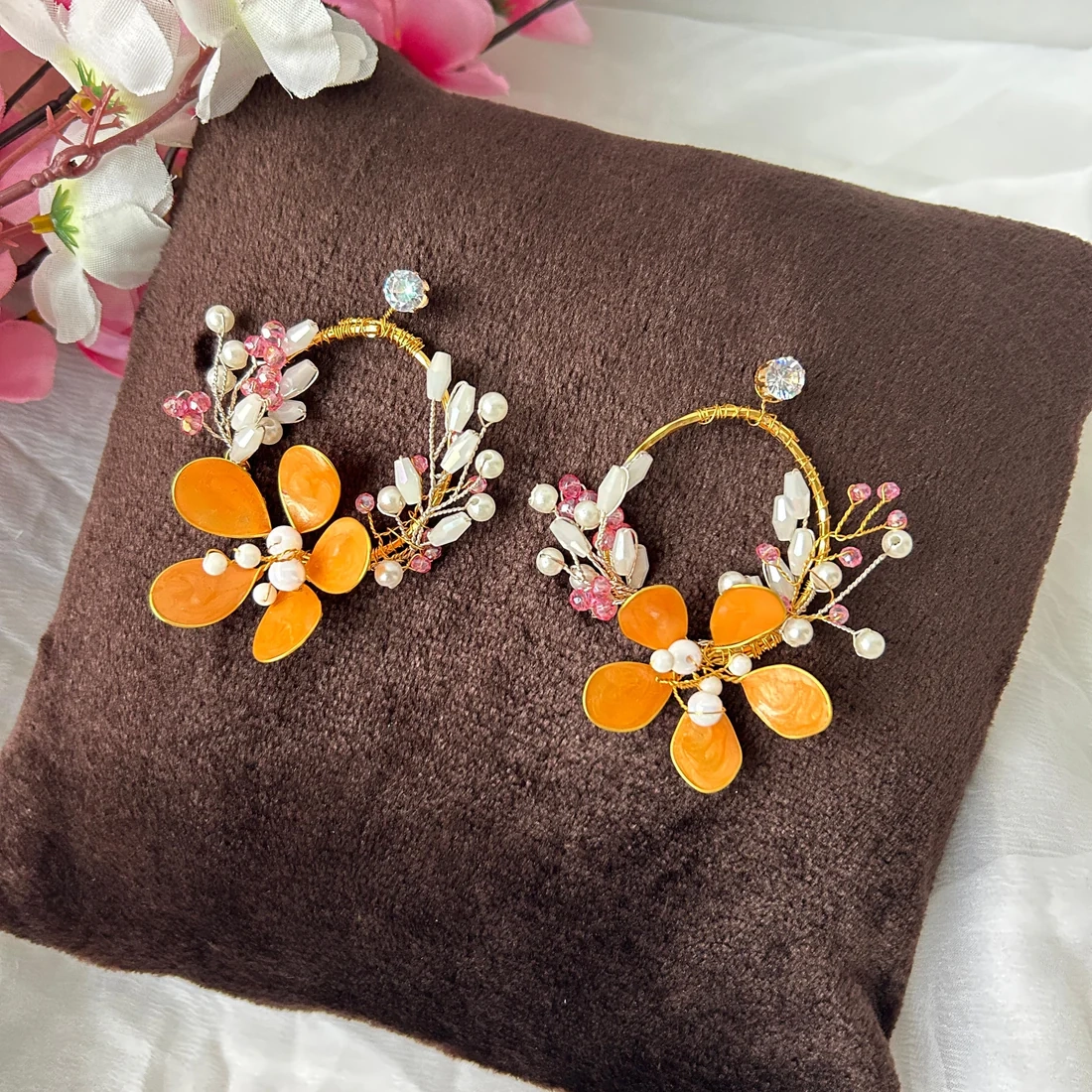 Necklace and earrings thumbnail 3