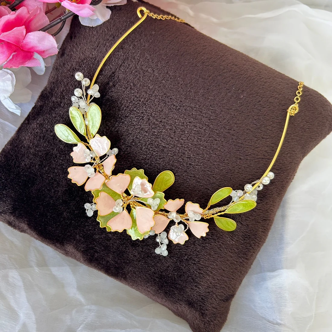 Necklace and earrings thumbnail 2