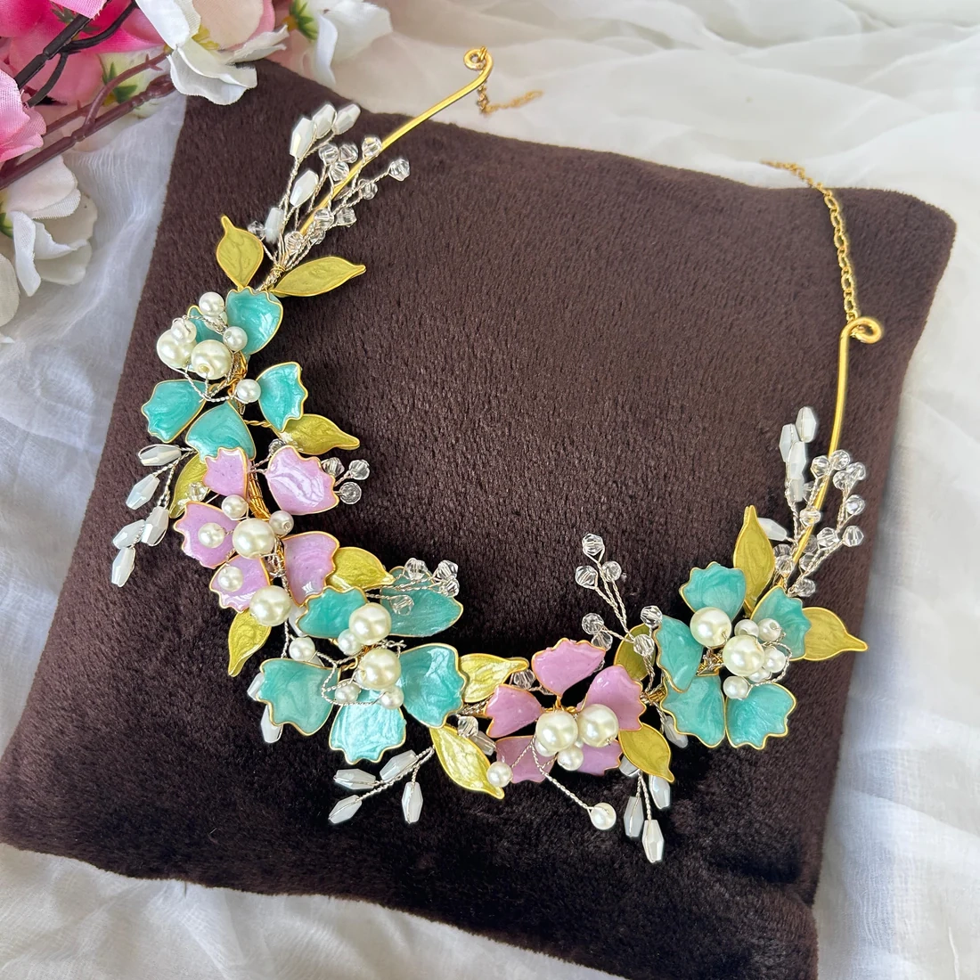 Necklace and earrings thumbnail 2