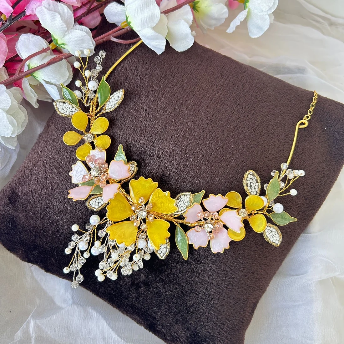 Necklace and earrings thumbnail 2