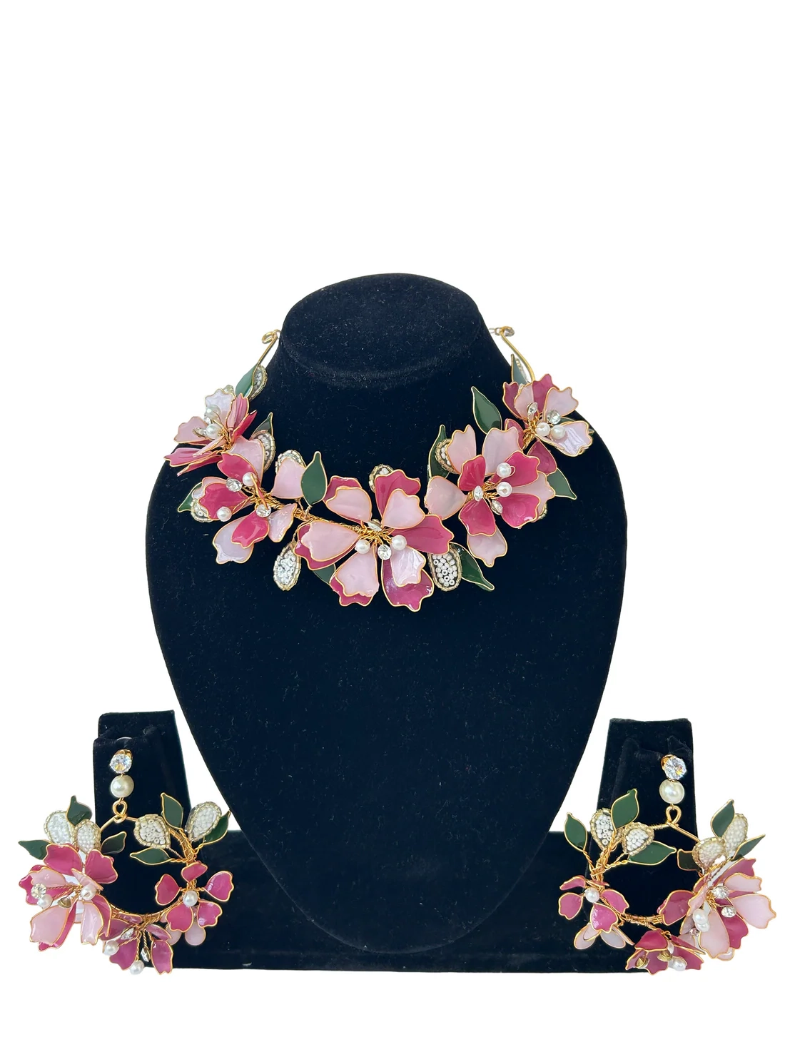 Necklace and earrings thumbnail 2