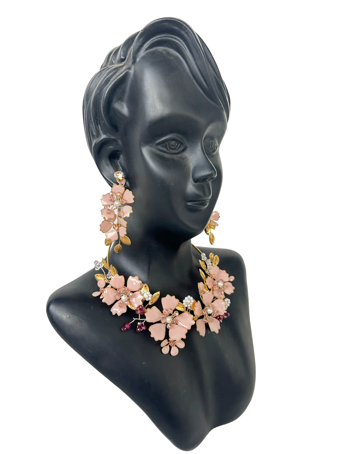 Necklace and earrings thumbnail 2