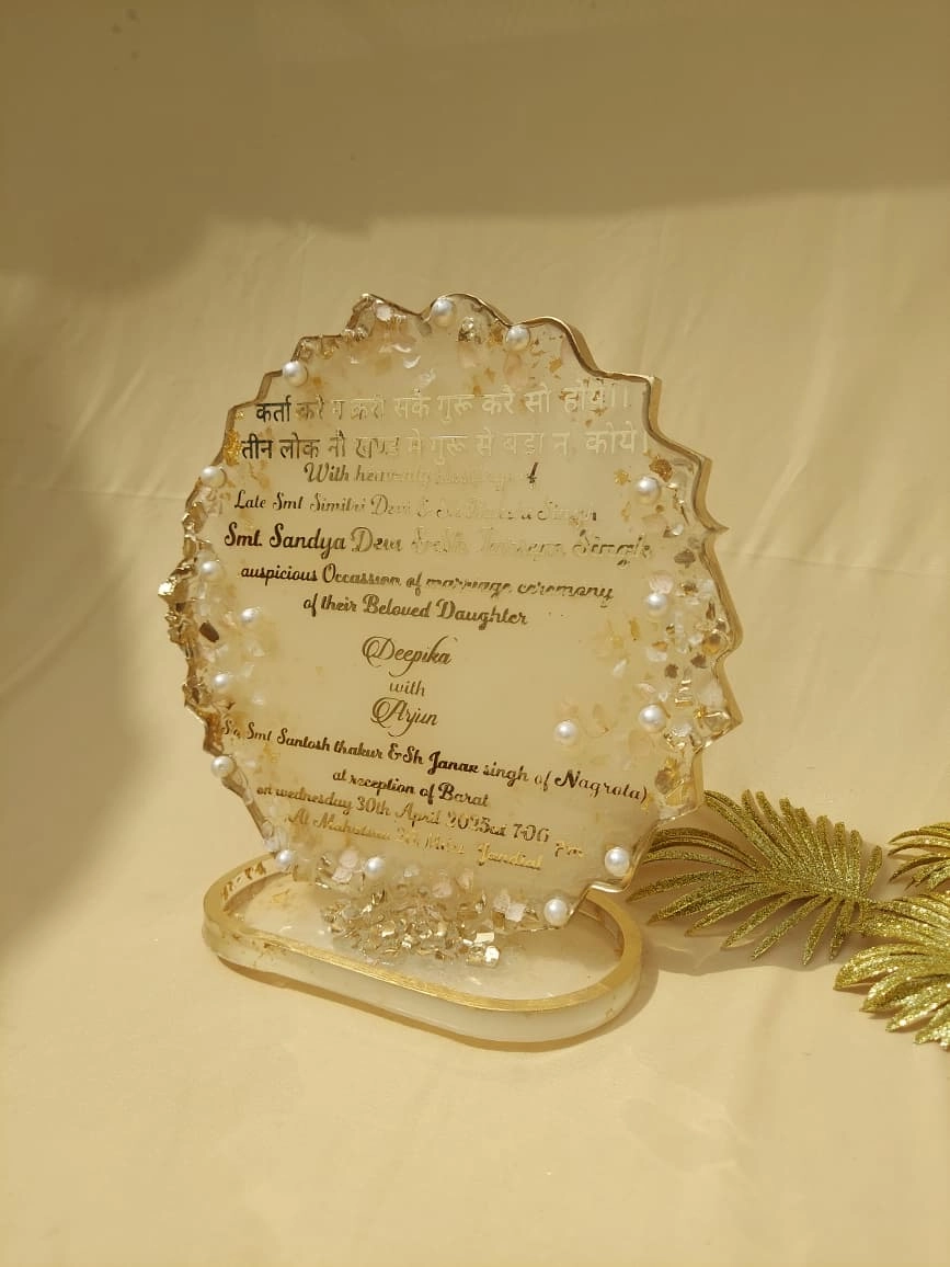 Pearl-Embellished Resin Wedding Invitation Card thumbnail 3