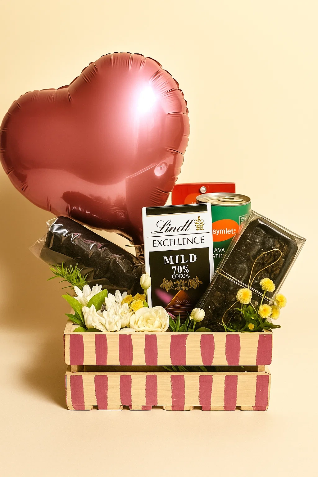 Floral gift hamper with baloon thumbnail 2